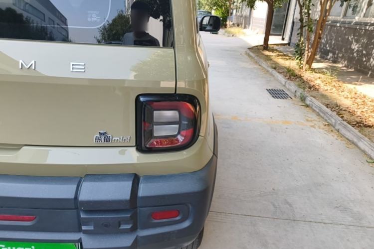 Used Geely Galaxy Panda 2025 210km Panda Rider Right Rear Taillight
