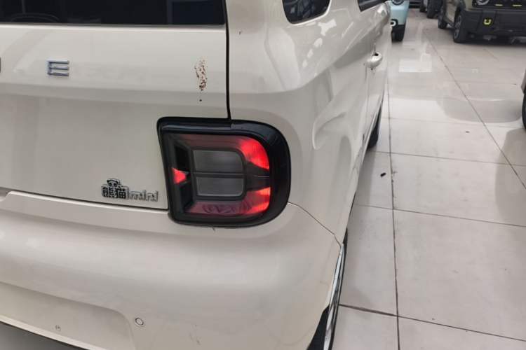 Used Geely Galaxy Panda 2025 210 km – Yuanqi Bear Right Rear Taillight