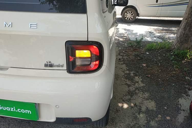 Used Geely Galaxy Panda 2025 210 km – Yuanqi Bear Right Rear Taillight