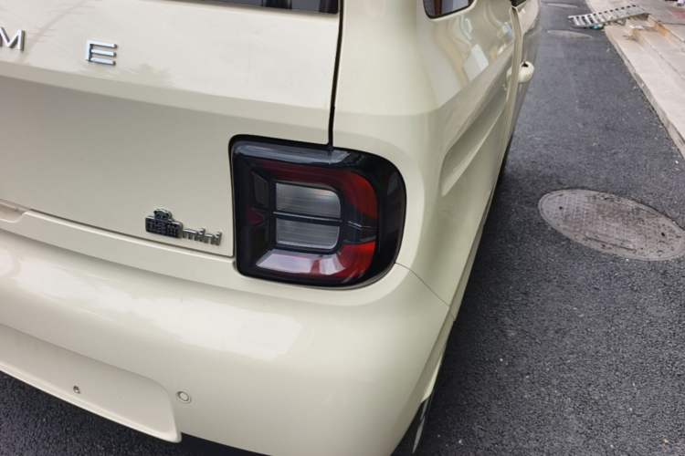 Used Geely Galaxy Panda 2025 Model 210km Panda Kart Piggy Hero Limited Edition Right Rear Taillight