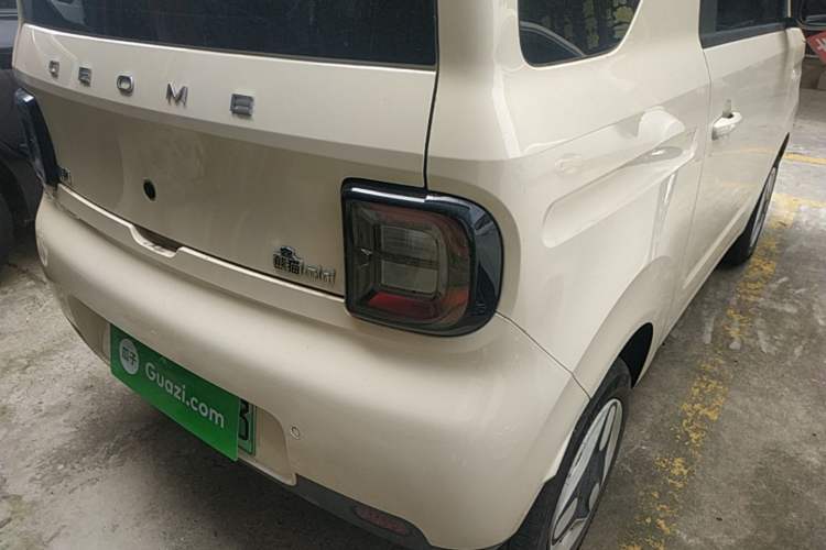 Used Geely Galaxy Panda 2025 210 km – Yuanqi Bear Right Rear Taillight