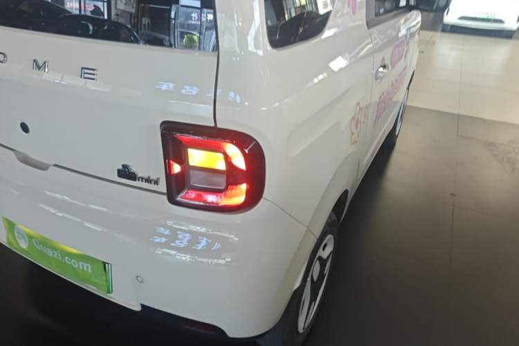 Used Geely Galaxy Panda 2025 210 km – Yuanqi Bear Right Rear Taillight