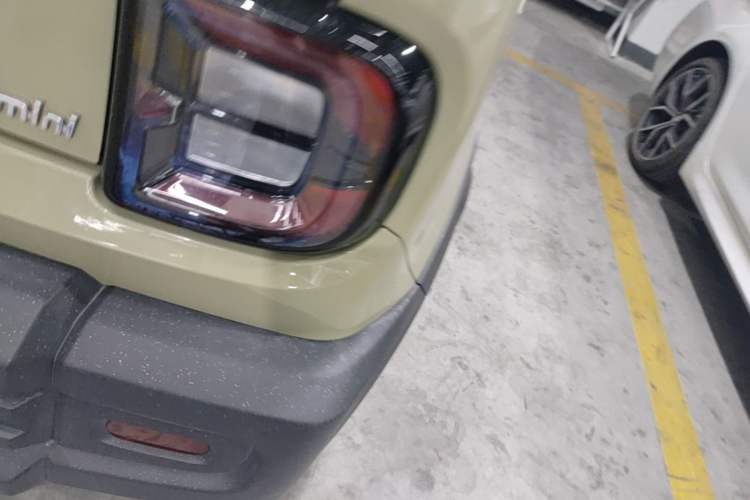 Used Geely Galaxy Panda 2025 210km Panda Rider Right Rear Taillight