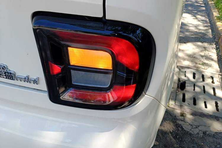 Used Geely Galaxy Panda 2025 210 km – Yuanqi Bear Right Rear Taillight