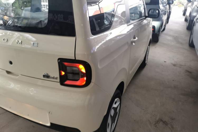 Used Geely Galaxy Panda 2025 210 km – Yuanqi Bear Right Rear Taillight