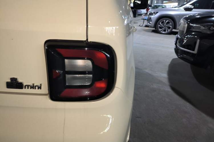 Used Geely Galaxy Panda 2025 210 km – Yuanqi Bear Right Rear Taillight