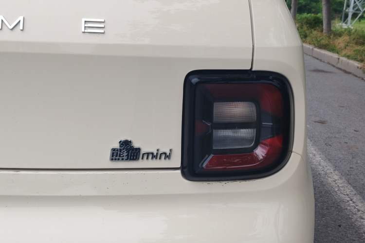 Used Geely Galaxy Panda 2025 210 km – Yuanqi Bear Right Rear Taillight