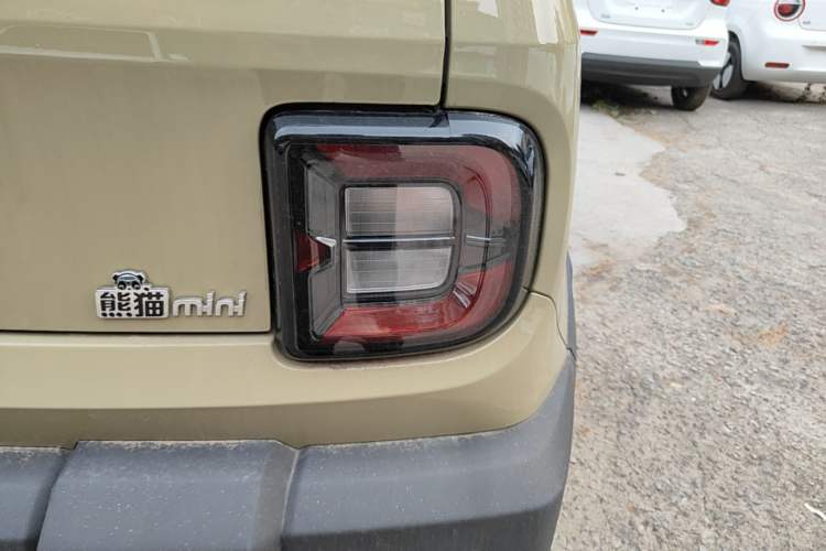 Used Geely Galaxy Panda 2025 210km Panda Rider Right Rear Taillight