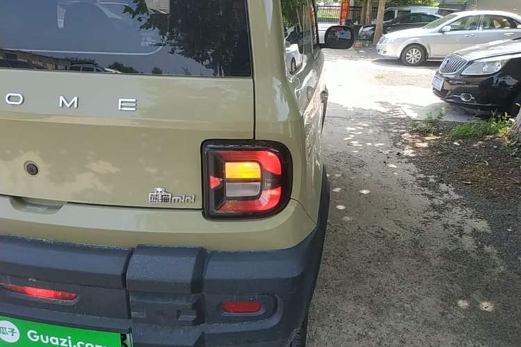 Used Geely Galaxy Panda 2025 210km Panda Rider Right Rear Taillight