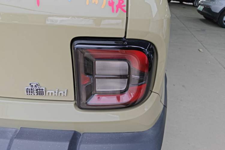 Used Geely Galaxy Panda 2025 210km Panda Rider Right Rear Taillight