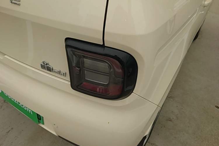 Used Geely Galaxy Panda 2025 210 km – Yuanqi Bear Right Rear Taillight