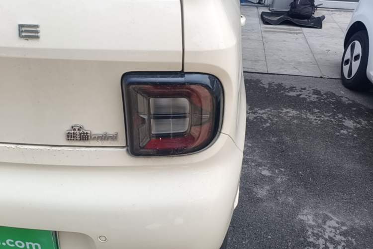 Used Geely Galaxy Panda 2025 210 km – Yuanqi Bear Right Rear Taillight