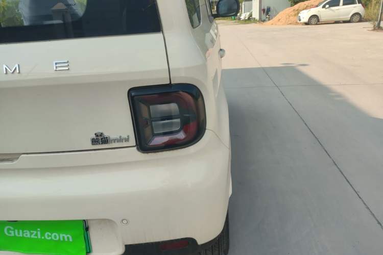 Used Geely Galaxy Panda 2025 210 km – Yuanqi Bear Right Rear Taillight