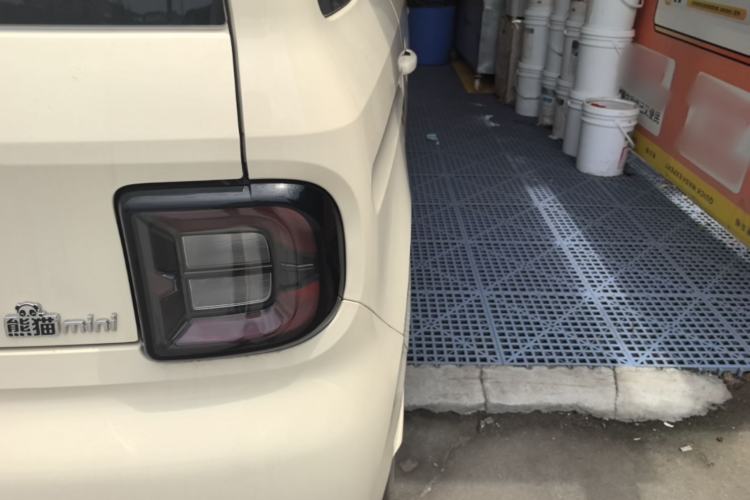 Used Geely Galaxy Panda 2025 210 km – Yuanqi Bear Right Rear Taillight