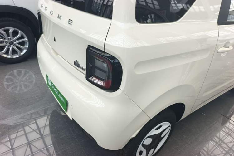 Used Geely Galaxy Panda 2025 210 km – Yuanqi Bear Right Rear Taillight