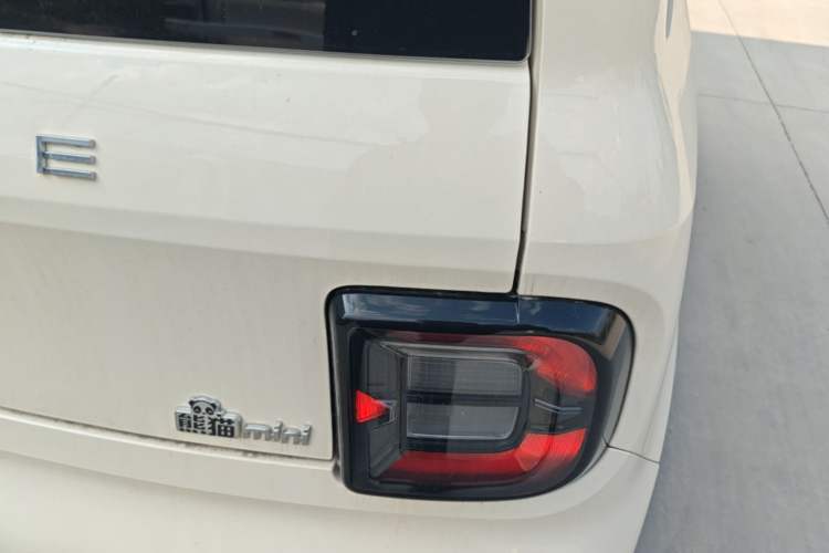 Used Geely Galaxy Panda 2025 210 km – Yuanqi Bear Right Rear Taillight