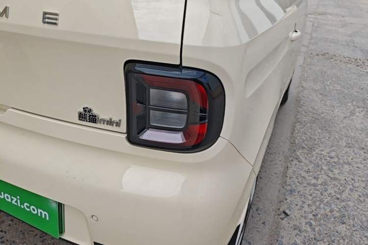 Used Geely Galaxy Panda 2025 210 km – Yuanqi Bear Right Rear Taillight