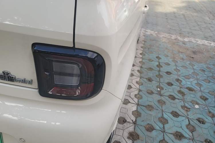 Used Geely Galaxy Panda 2025 210 km – Yuanqi Bear Right Rear Taillight
