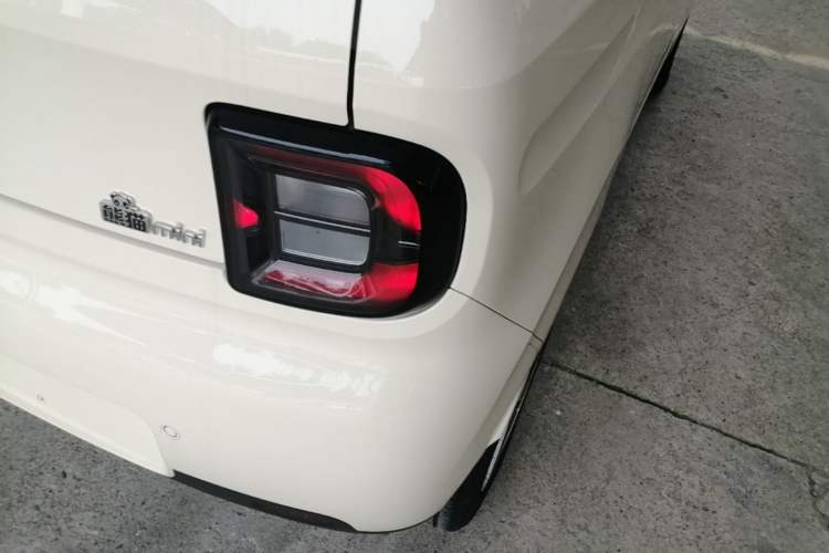 Used Geely Galaxy Panda 2025 210 km – Yuanqi Bear Right Rear Taillight