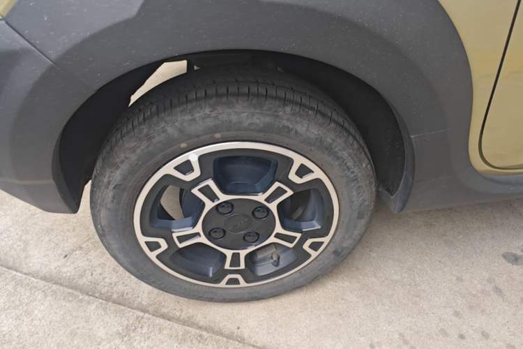 Used Geely Galaxy Panda 2025 210km Panda Rider Right Rear Wheel Hub