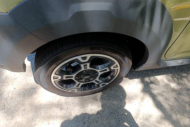Used Geely Galaxy Panda 2025 210km Panda Rider Right Rear Wheel Hub