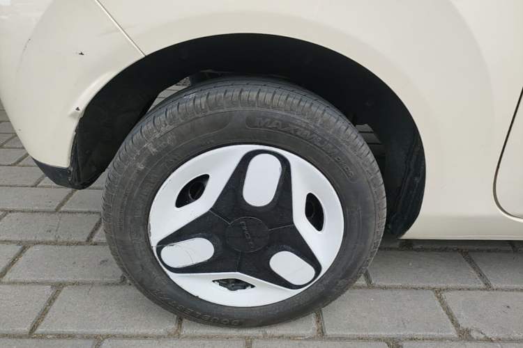 Used Geely Galaxy Panda 2025 210 km – Yuanqi Bear Right Rear Wheel Hub