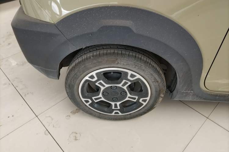 Used Geely Galaxy Panda 2025 210km Panda Rider Right Rear Wheel Hub