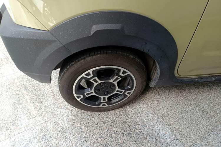 Used Geely Galaxy Panda 2025 210km Panda Rider Right Rear Wheel Hub