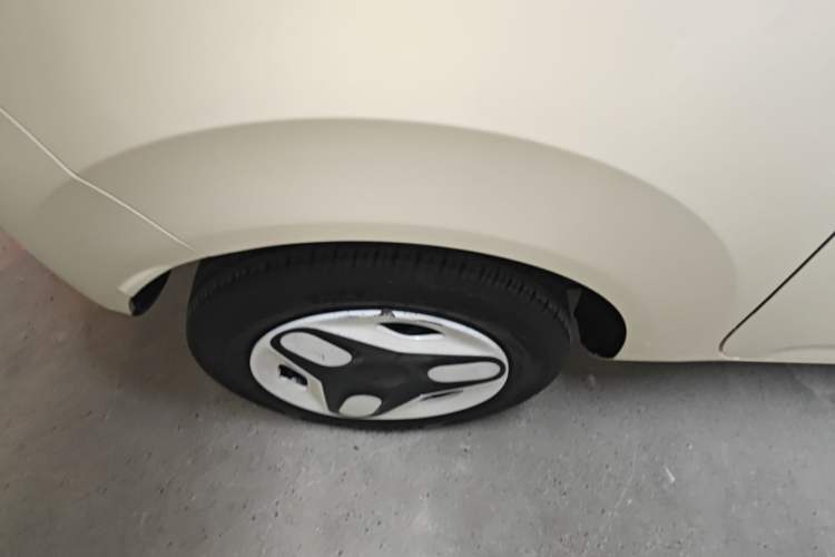 Used Geely Galaxy Panda 2025 210 km – Yuanqi Bear Right Rear Wheel Hub