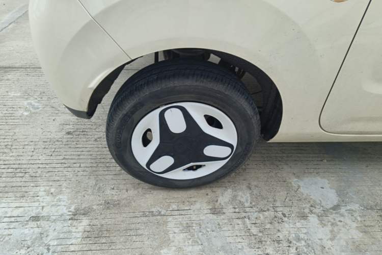 Used Geely Galaxy Panda 2025 210 km – Yuanqi Bear Right Rear Wheel Hub