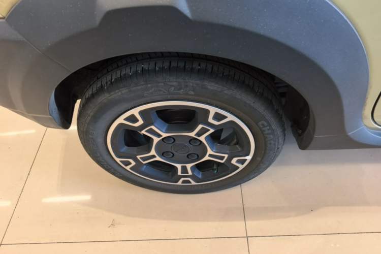 Used Geely Galaxy Panda 2025 210km Panda Rider Right Rear Wheel Hub