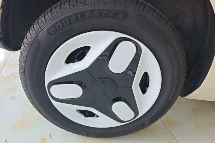 Used Geely Galaxy Panda 2025 210 km – Yuanqi Bear Right Rear Wheel Hub