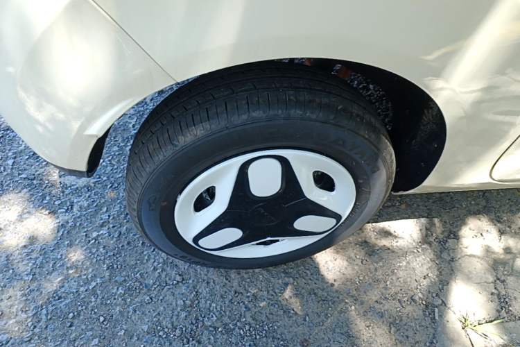 Used Geely Galaxy Panda 2025 210 km – Yuanqi Bear Right Rear Wheel Hub