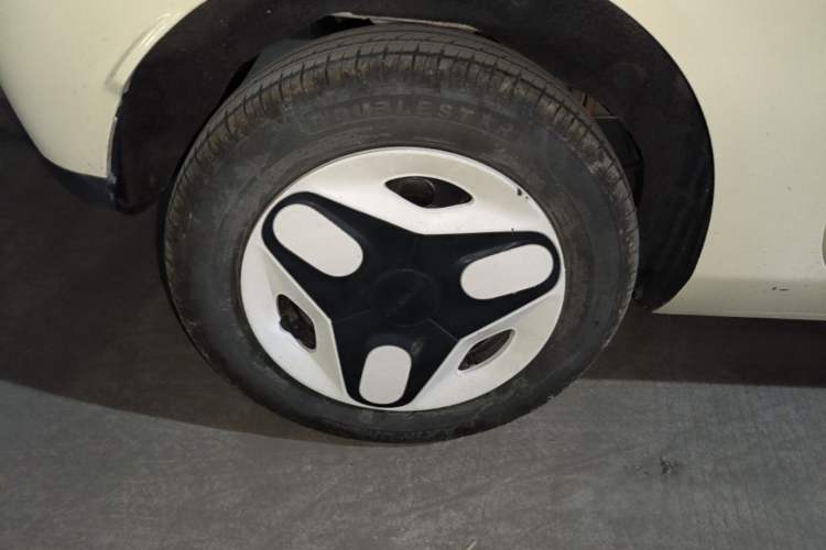 Used Geely Galaxy Panda 2025 210 km – Yuanqi Bear Right Rear Wheel Hub