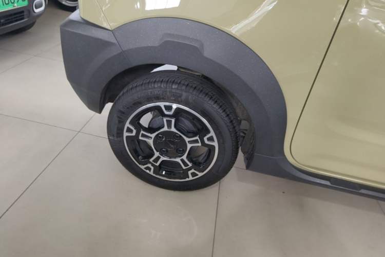 Used Geely Galaxy Panda 2025 210km Panda Rider Right Rear Wheel Hub