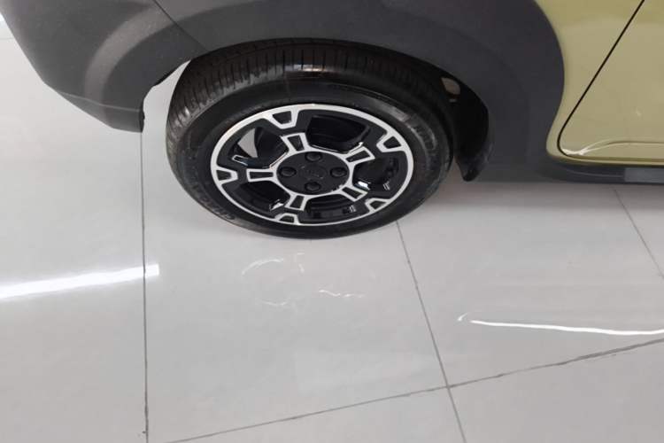 Used Geely Galaxy Panda 2025 210km Panda Rider Right Rear Wheel Hub