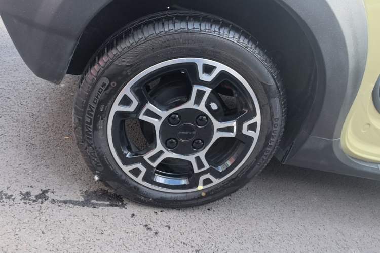 Used Geely Galaxy Panda 2025 210km Panda Rider Right Rear Wheel Hub