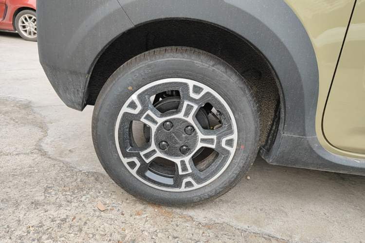 Used Geely Galaxy Panda 2025 210km Panda Rider Right Rear Wheel Hub