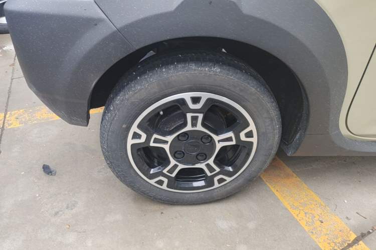 Used Geely Galaxy Panda 2025 210km Panda Rider Right Rear Wheel Hub