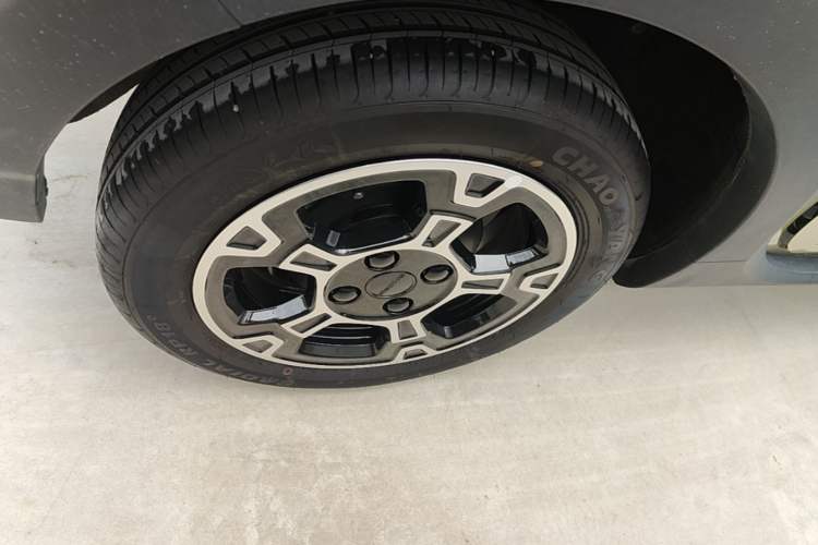 Used Geely Galaxy Panda 2025 210km Panda Rider Right Rear Wheel Hub