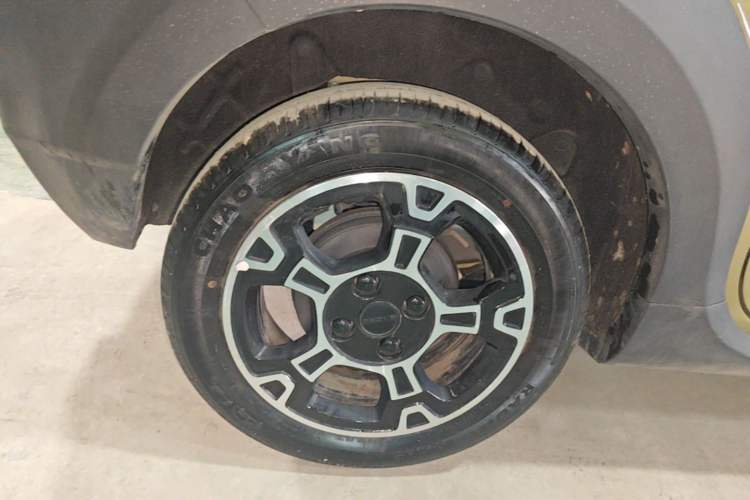 Used Geely Galaxy Panda 2025 210km Panda Rider Right Rear Wheel Hub