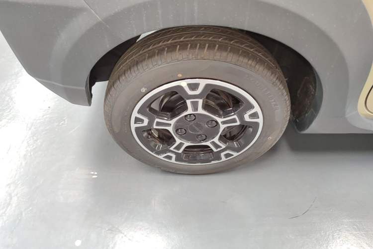 Used Geely Galaxy Panda 2025 210km Panda Rider Right Rear Wheel Hub