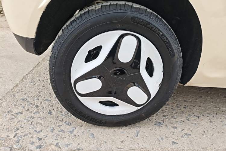 Used Geely Galaxy Panda 2025 210 km – Yuanqi Bear Right Rear Wheel Hub
