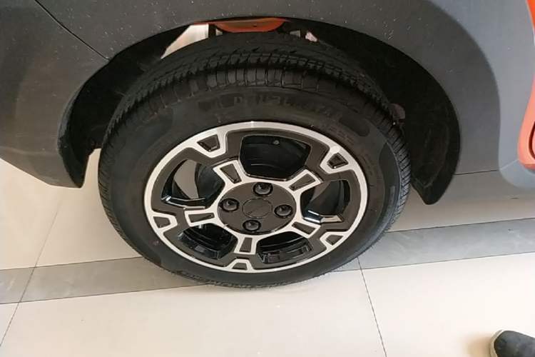 Used Geely Galaxy Panda 2025 210km Panda Rider Right Rear Wheel Hub
