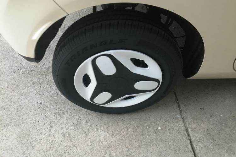 Used Geely Galaxy Panda 2025 210 km – Yuanqi Bear Right Rear Wheel Hub