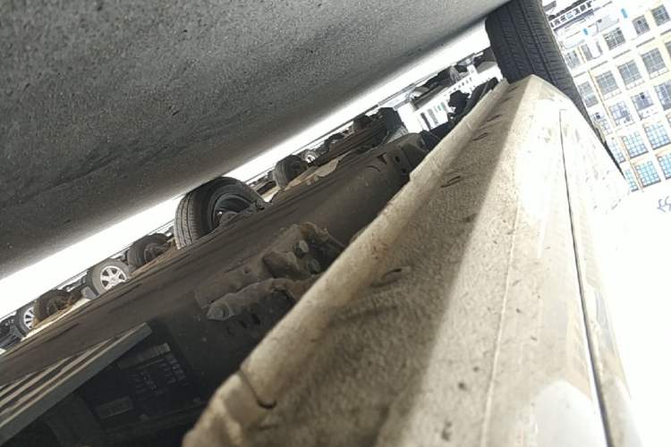 Used Geely Galaxy Panda 2025 210 km – Yuanqi Bear Right Side Sill