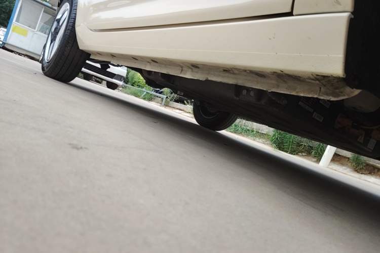 Used Geely Galaxy Panda 2025 210 km – Yuanqi Bear Right Side Sill