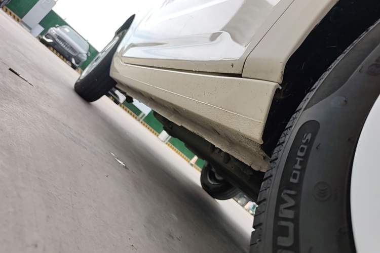 Used Geely Galaxy Panda 2025 210 km – Yuanqi Bear Right Side Sill