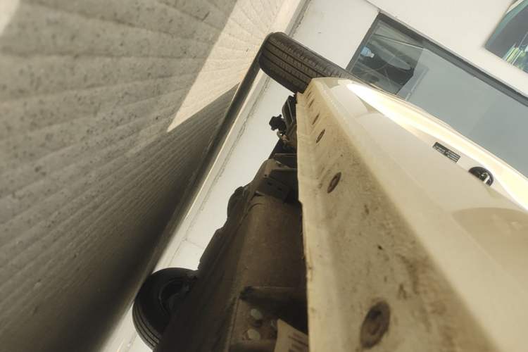 Used Geely Galaxy Panda 2025 210 km – Yuanqi Bear Right Side Sill