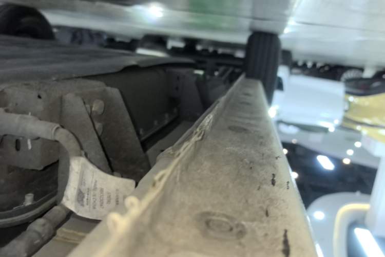 Used Geely Galaxy Panda 2025 210 km – Yuanqi Bear Right Side Sill